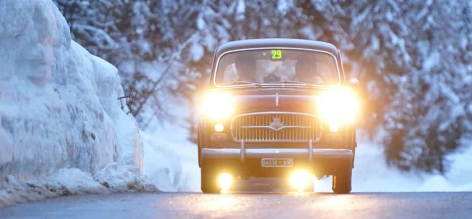 oldtimer-rijden-in-de-winter