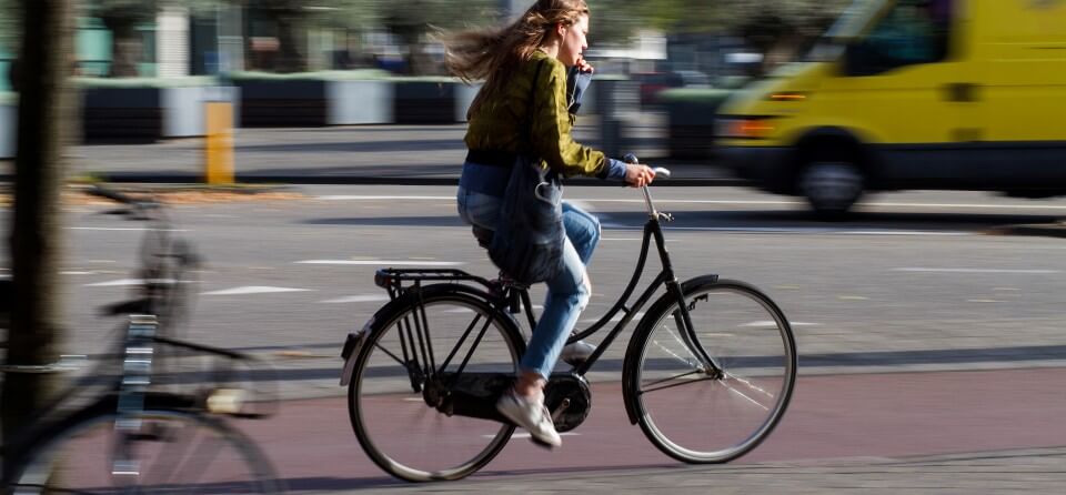 telefoongebruik-op-fiets