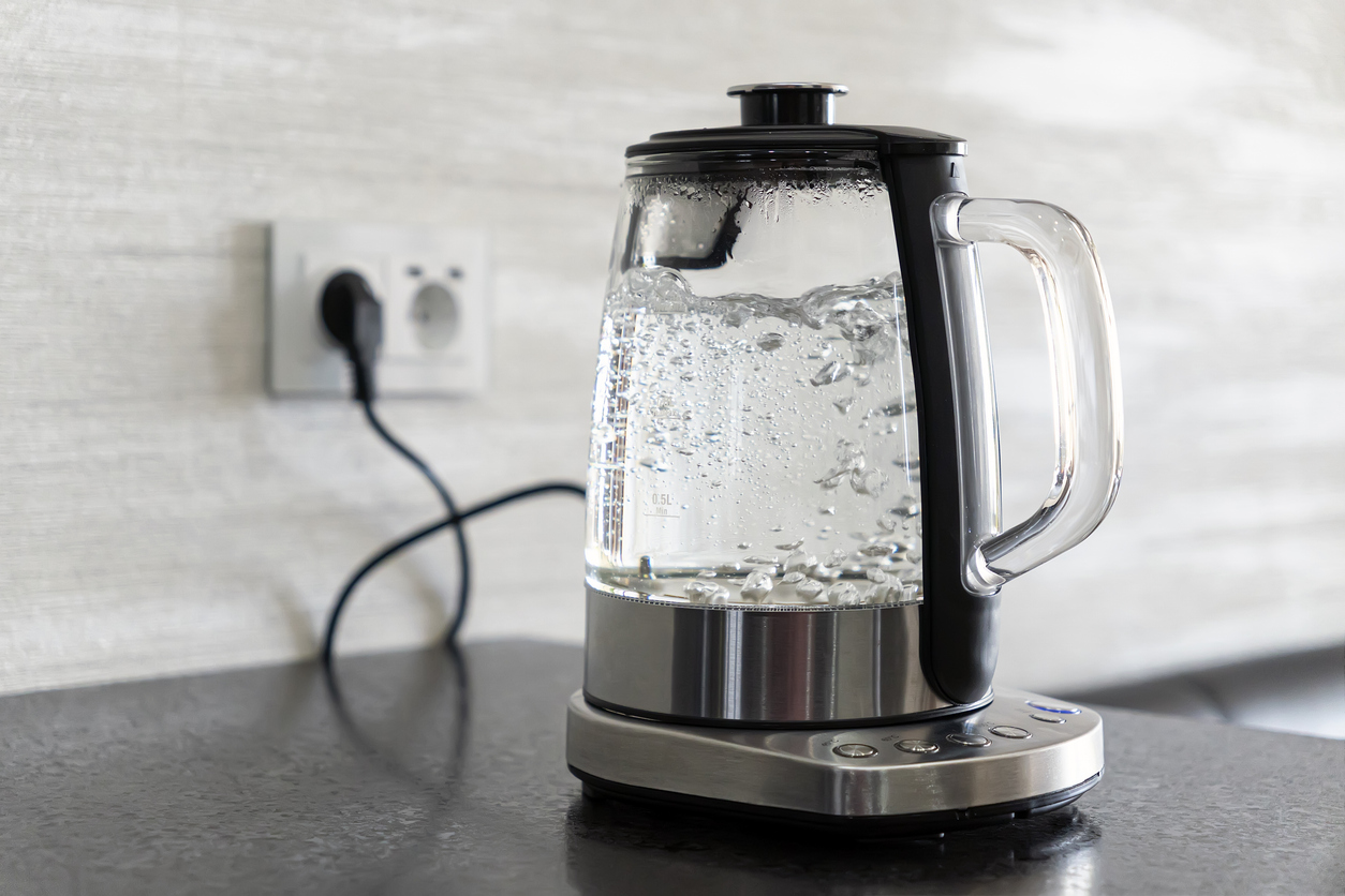 Waterkoker: 5 tips om te besparen met een waterkoker