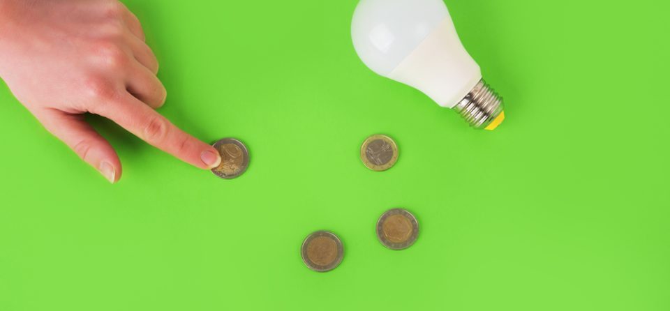 Energiebesparen: geld met een lamp