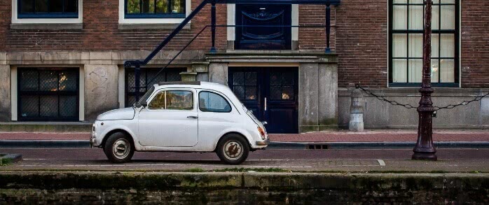 Oldtimer weg op; wegenbelasting Oldtimer-gracht