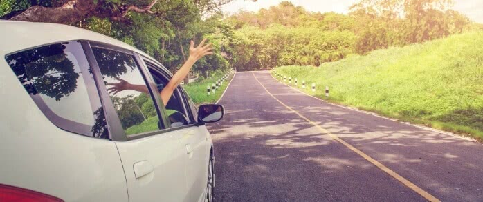Zorgeloze autovakantie Blij om zorgeloze op autovakantie
